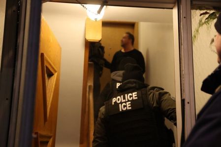 ICE tem feito operações frequentes contra imigrantes