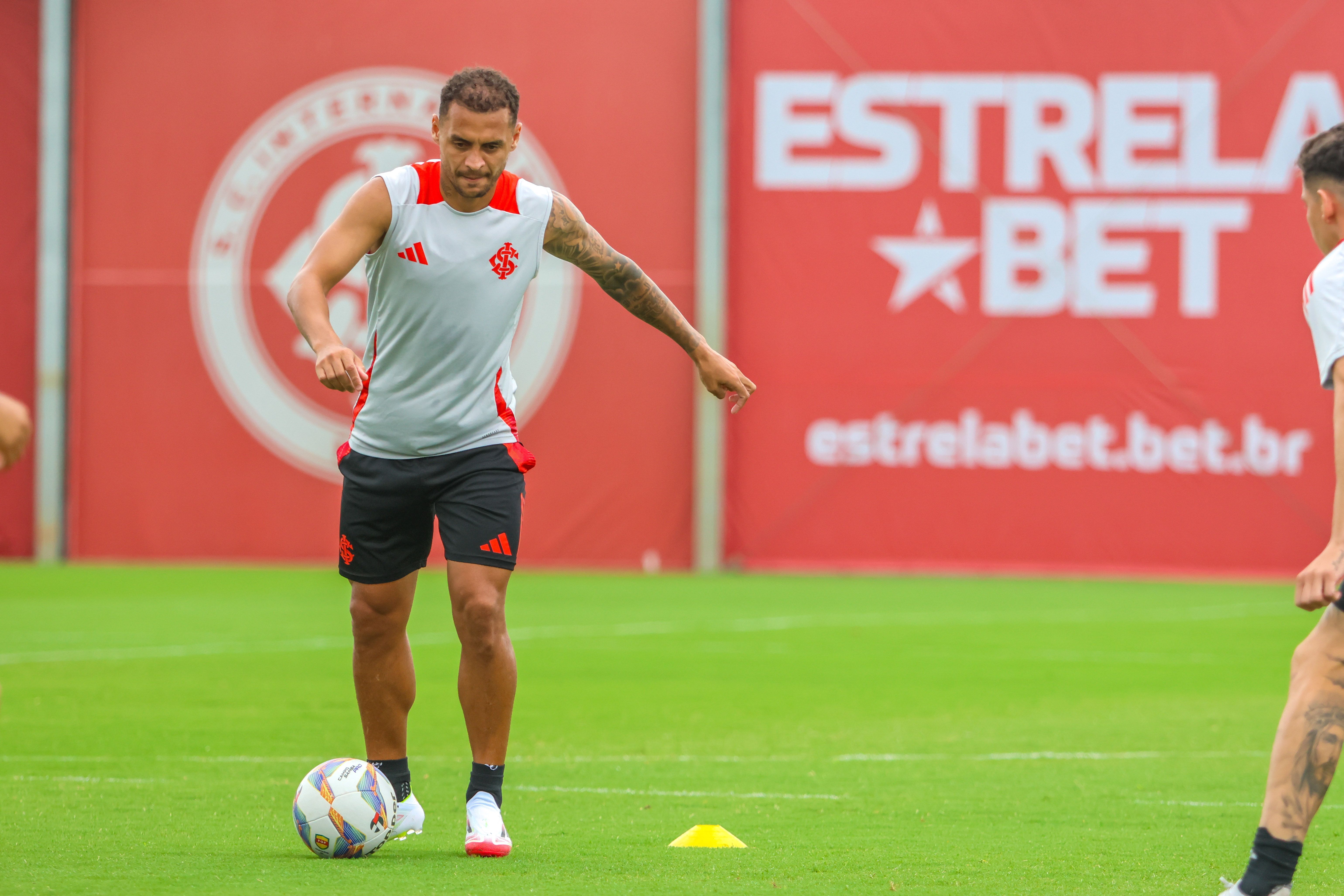 Alan Patrick é baixa no Inter para enfrentar o Monsoon no Gauchão