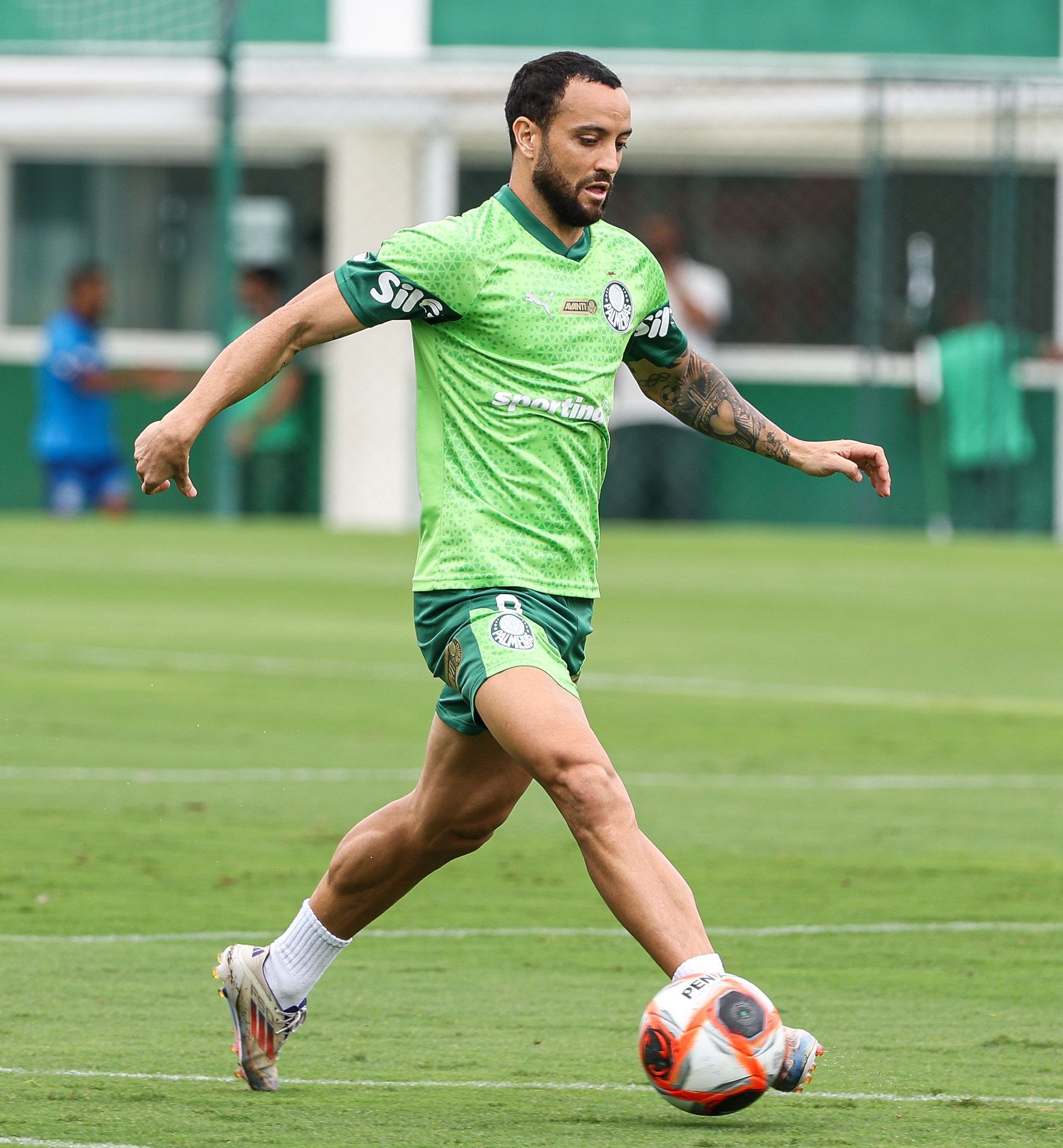 Palmeiras deve ter retorno de Felipe Anderson para clássico com Corinthians