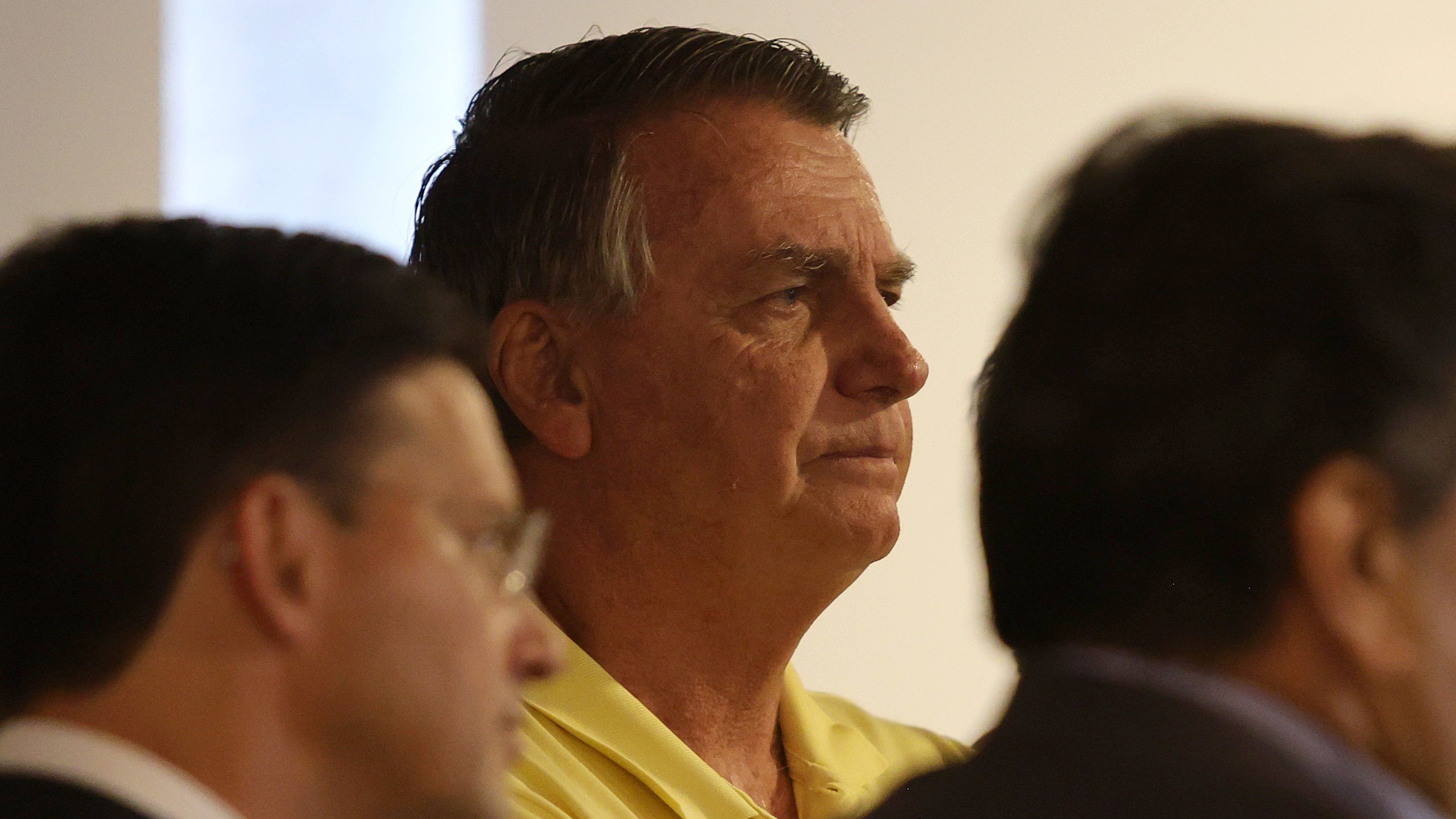 Bolsonaro contesta competência da 1ª Turma e apela por plenário do STF