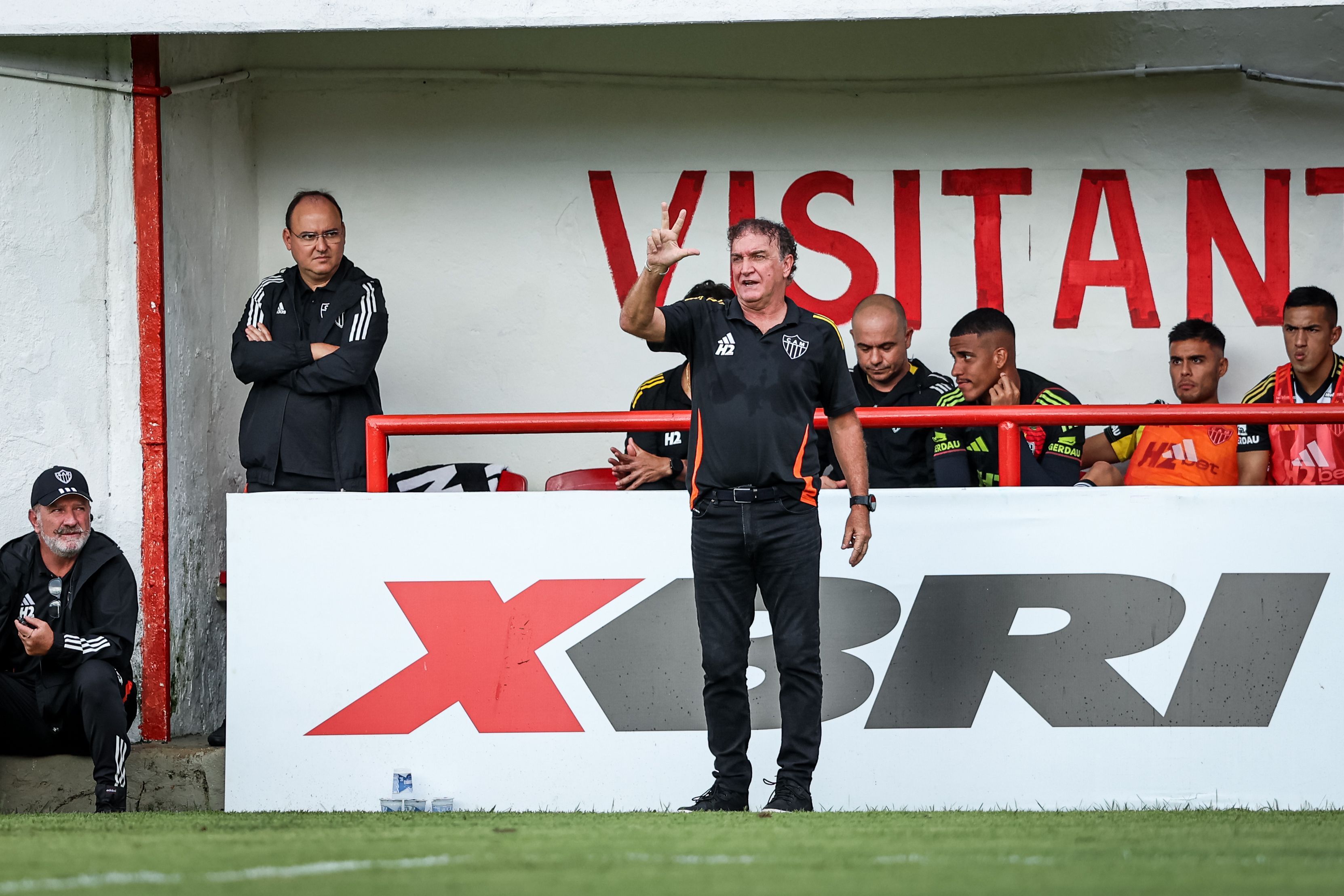 Cuca destaca evolução do Atlético após vitória, mas pondera: 'Precisamos ser mais eficazes'