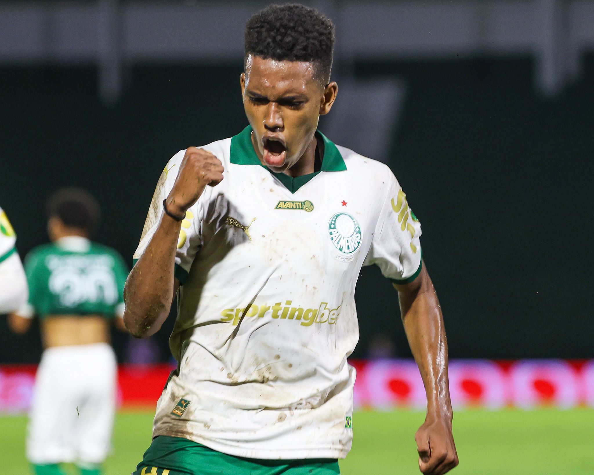 Estêvão reage após críticas de Abel Ferreira no Palmeiras