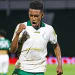 Estêvão reage após críticas de Abel Ferreira no Palmeiras