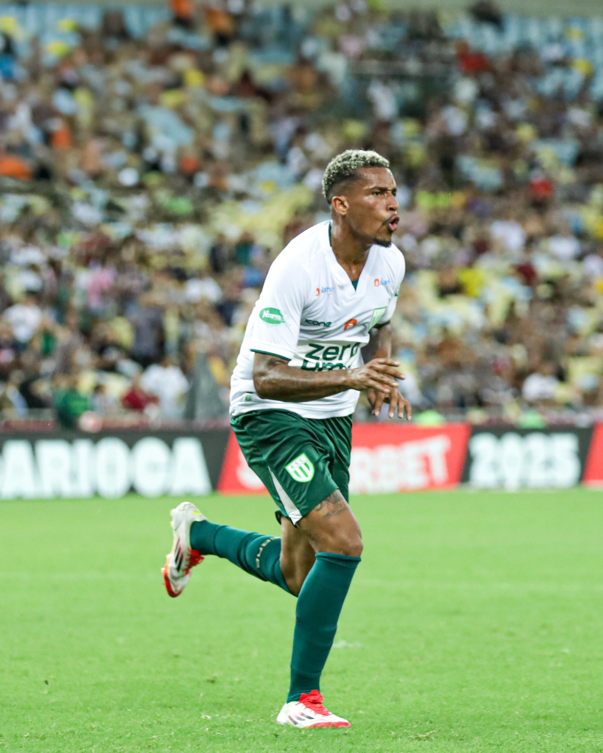 Botafogo tem interesse em atacante ex-Fluminense e Atlético de Madrid