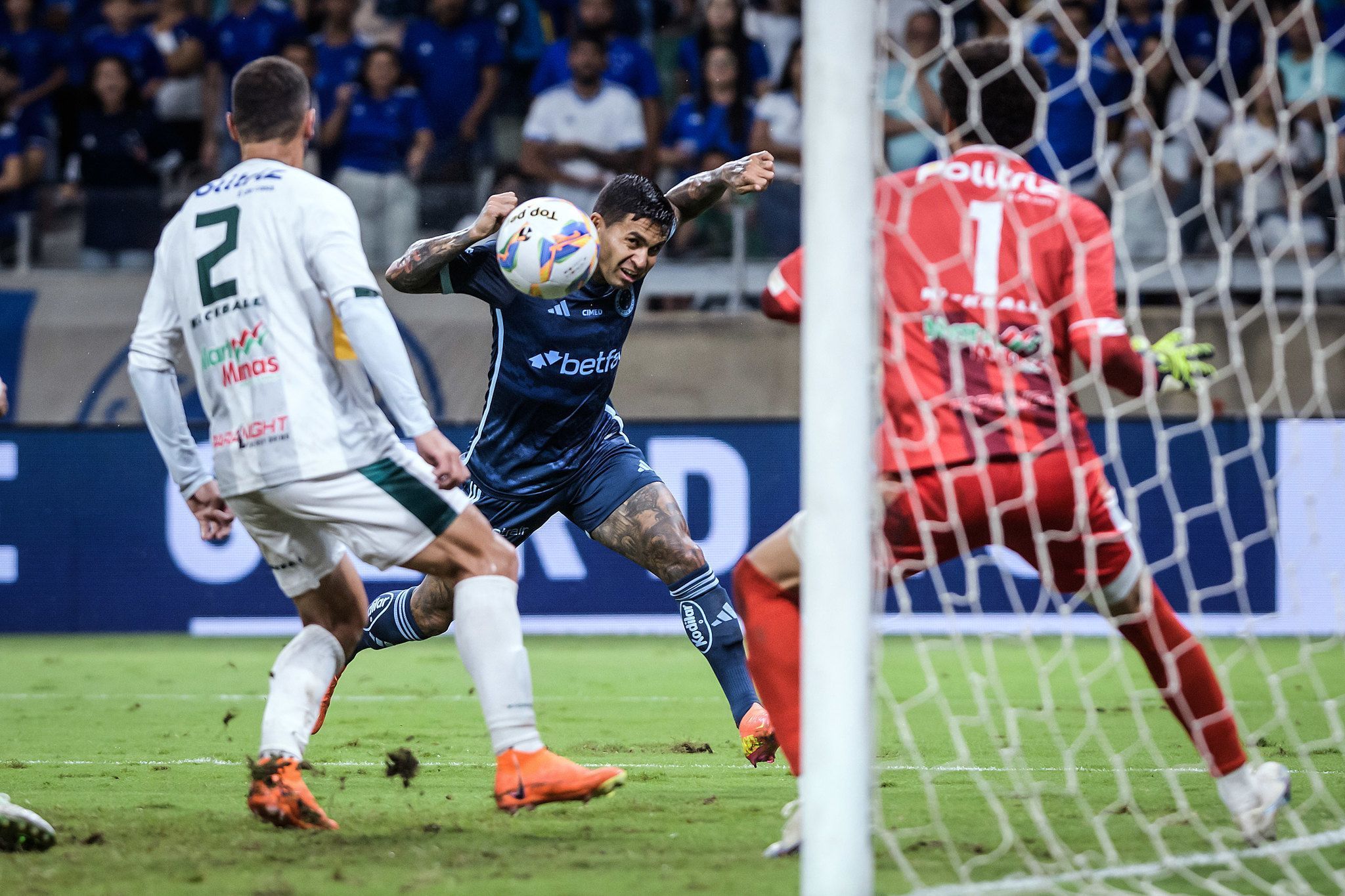 Dudu desencanta pelo Cruzeiro e volta a marcar após 575 dias