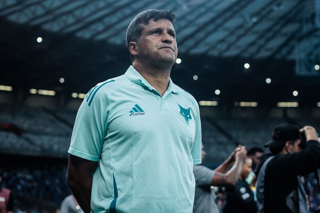 Escalação do Cruzeiro: com dúvida no ataque, Wesley Carvalho prepara time para o clássico