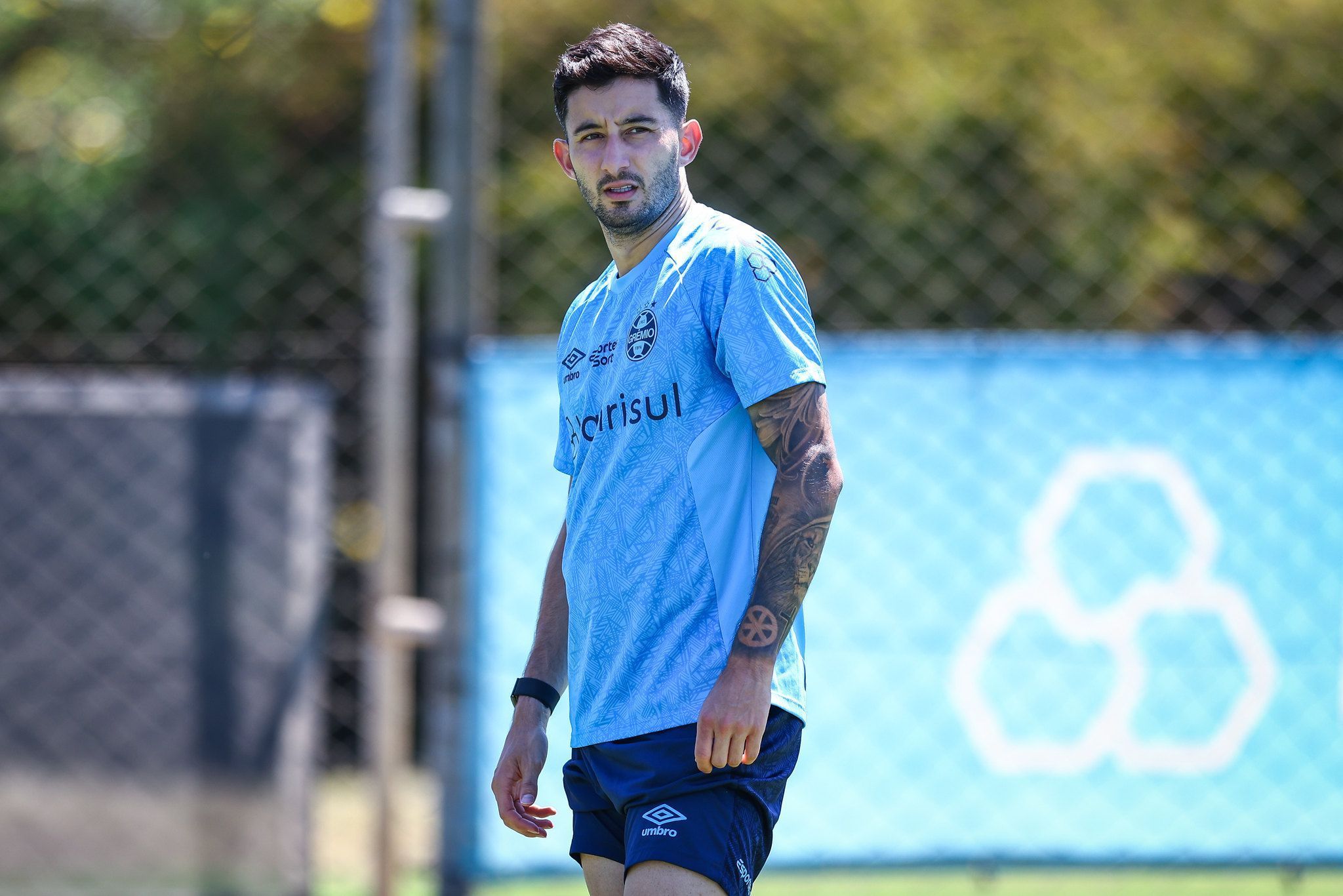 Em semana decisiva no Gauchão, Grêmio recebe o Pelotas na Arena
