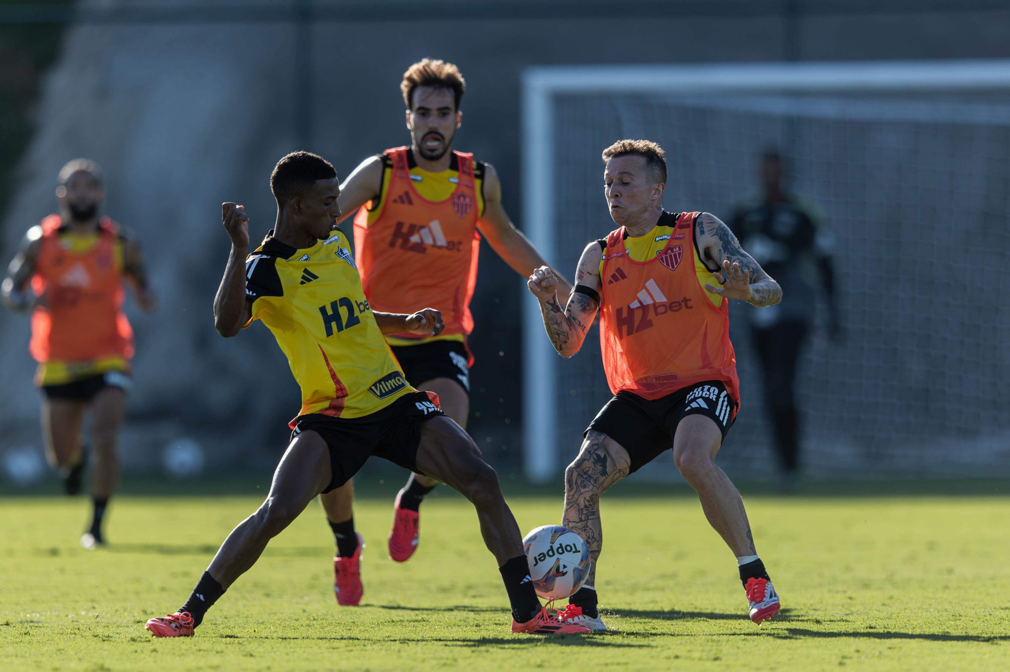 Atlético inicia preparação para clássico e atualiza situação de Cuello