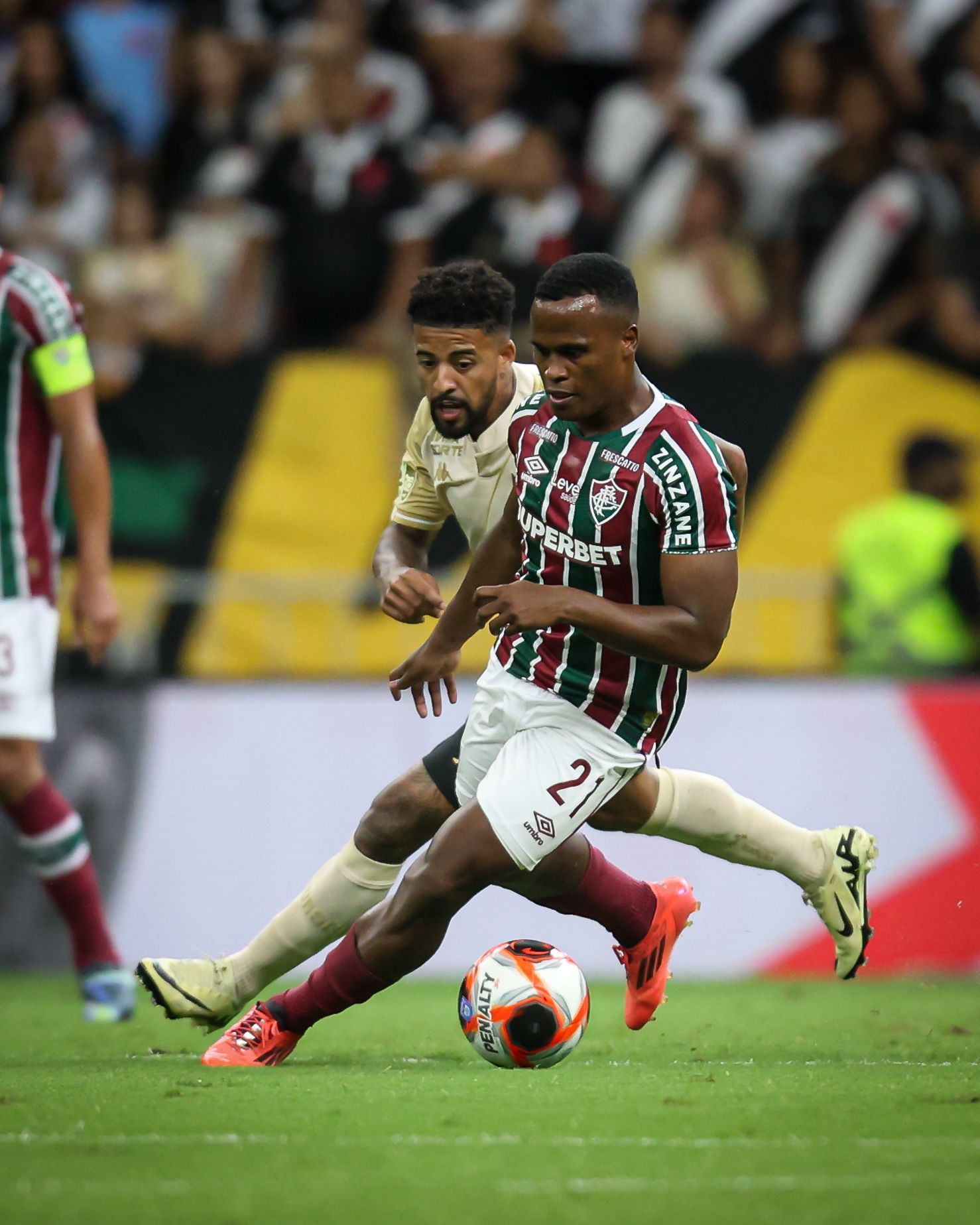 Arias é sincero ao analisar momento do Fluminense no início da temporada