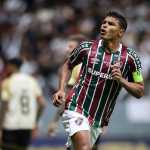 Fluminense vira sobre o Vasco e mantém chances de classificação no Carioca