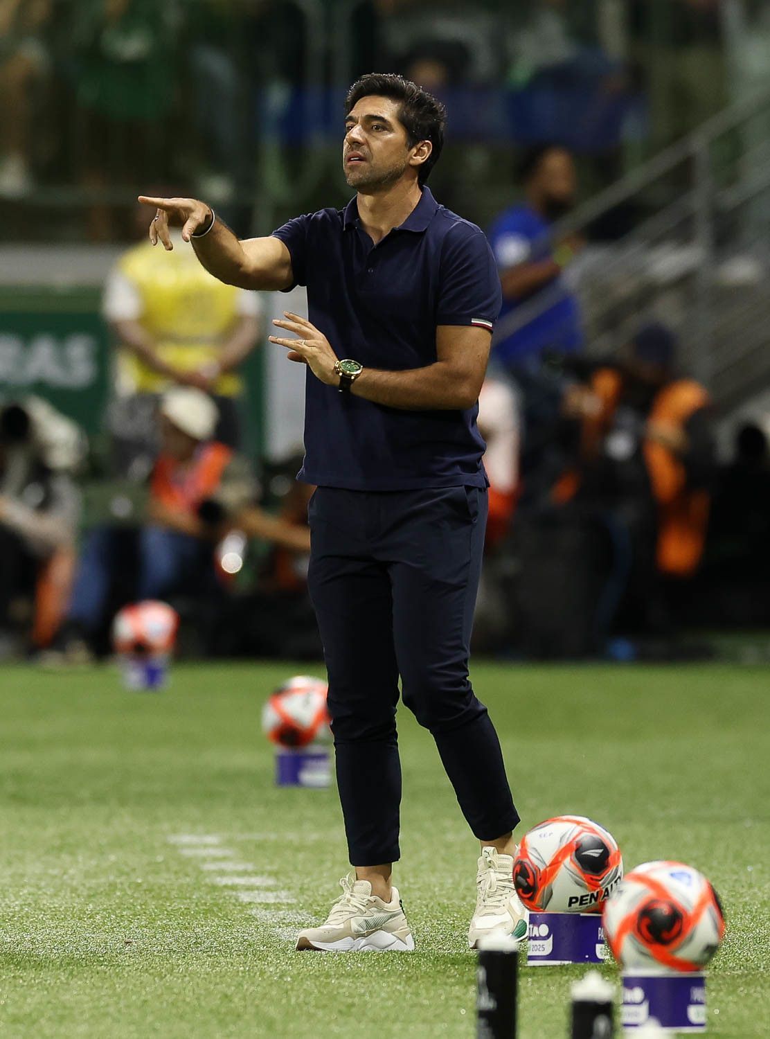 Abel 'releva' empate com o Corinthians e mantém decisão no Palmeiras