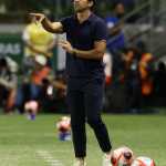Abel 'releva' empate com o Corinthians e mantém decisão no Palmeiras
