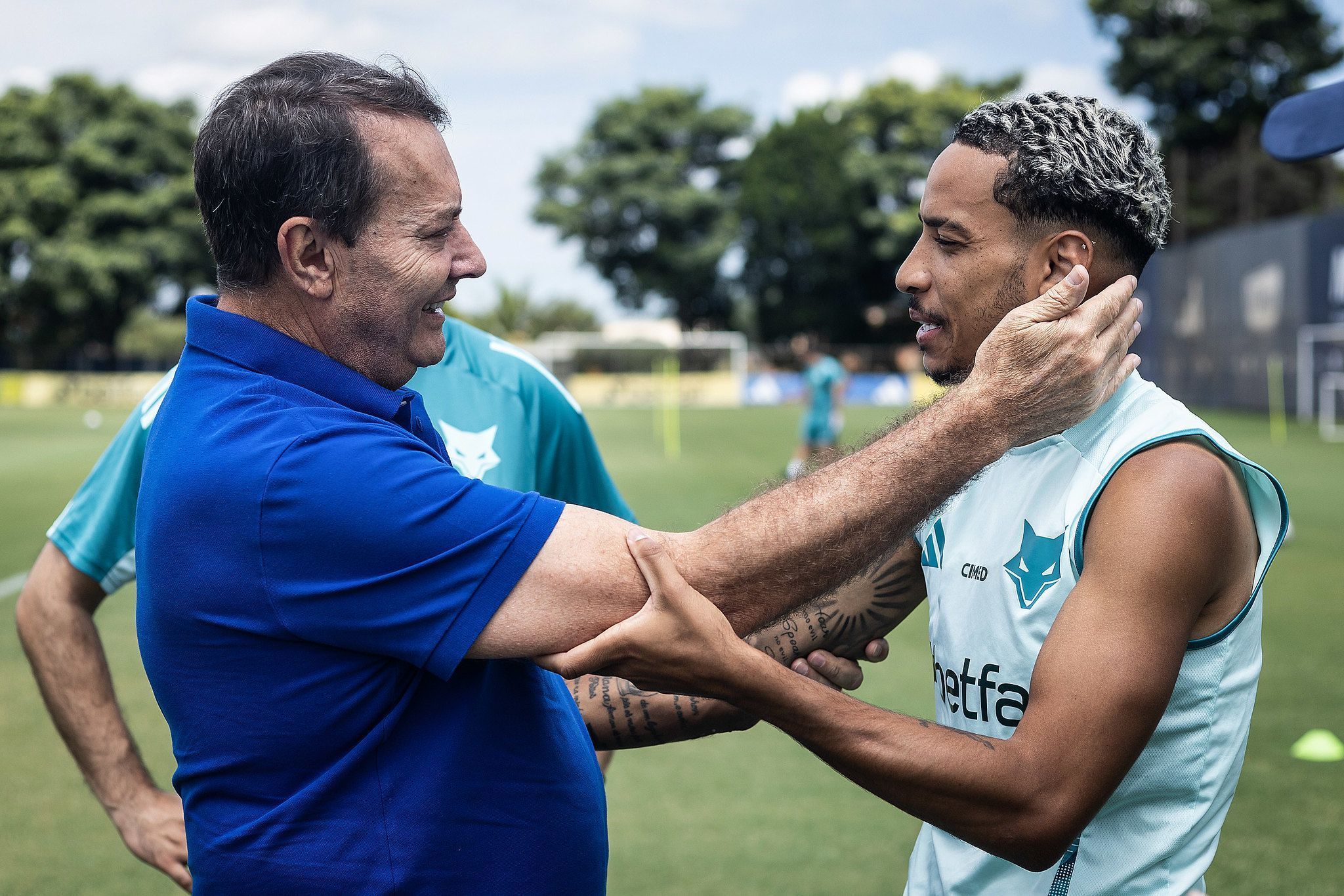 Matheus Henrique revela como elenco do Cruzeiro reagiu às negociações por Pereira