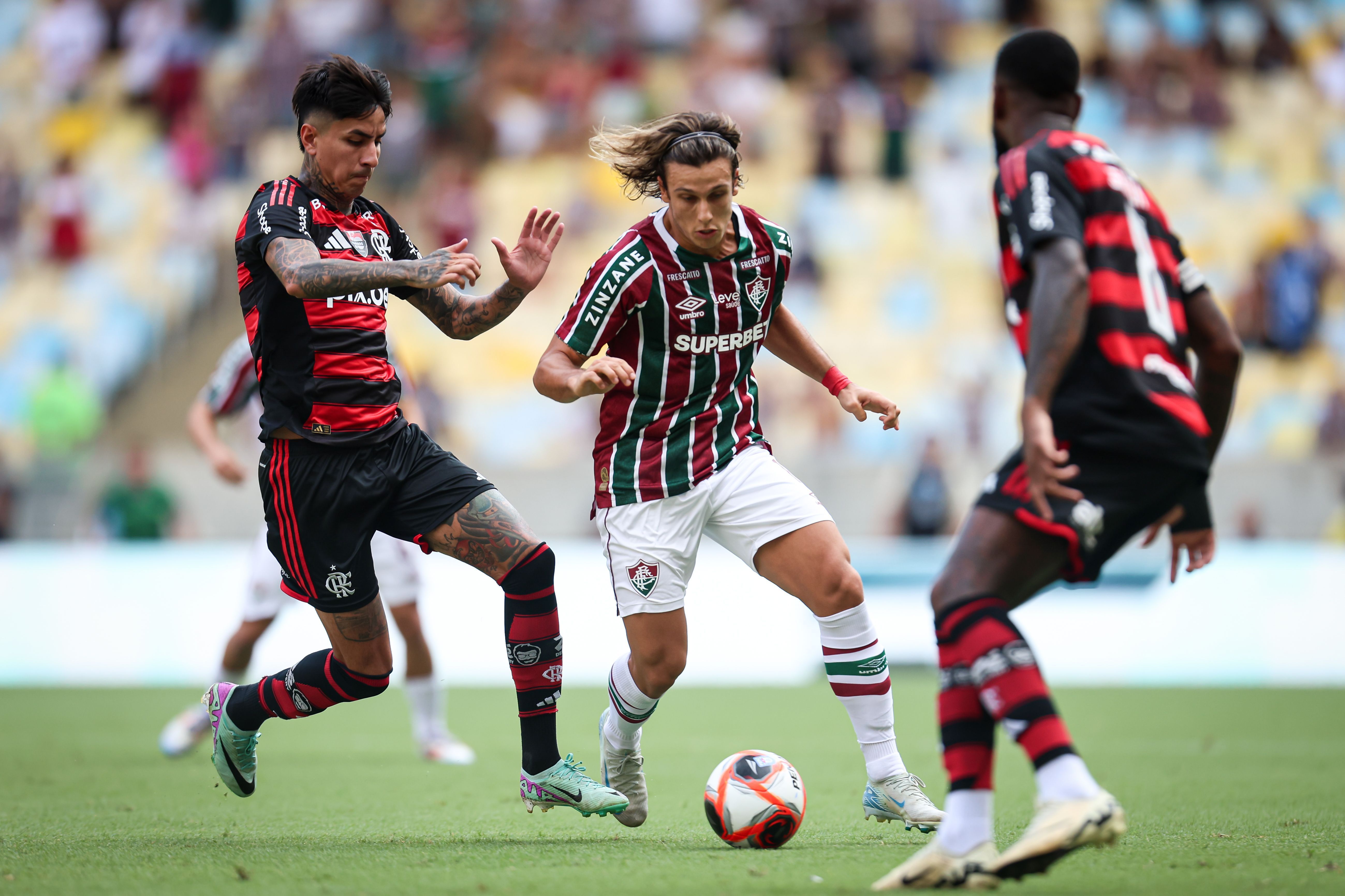 Fluminense sai vivo da sequência de clássicos, mas segue ameaçado no Carioca