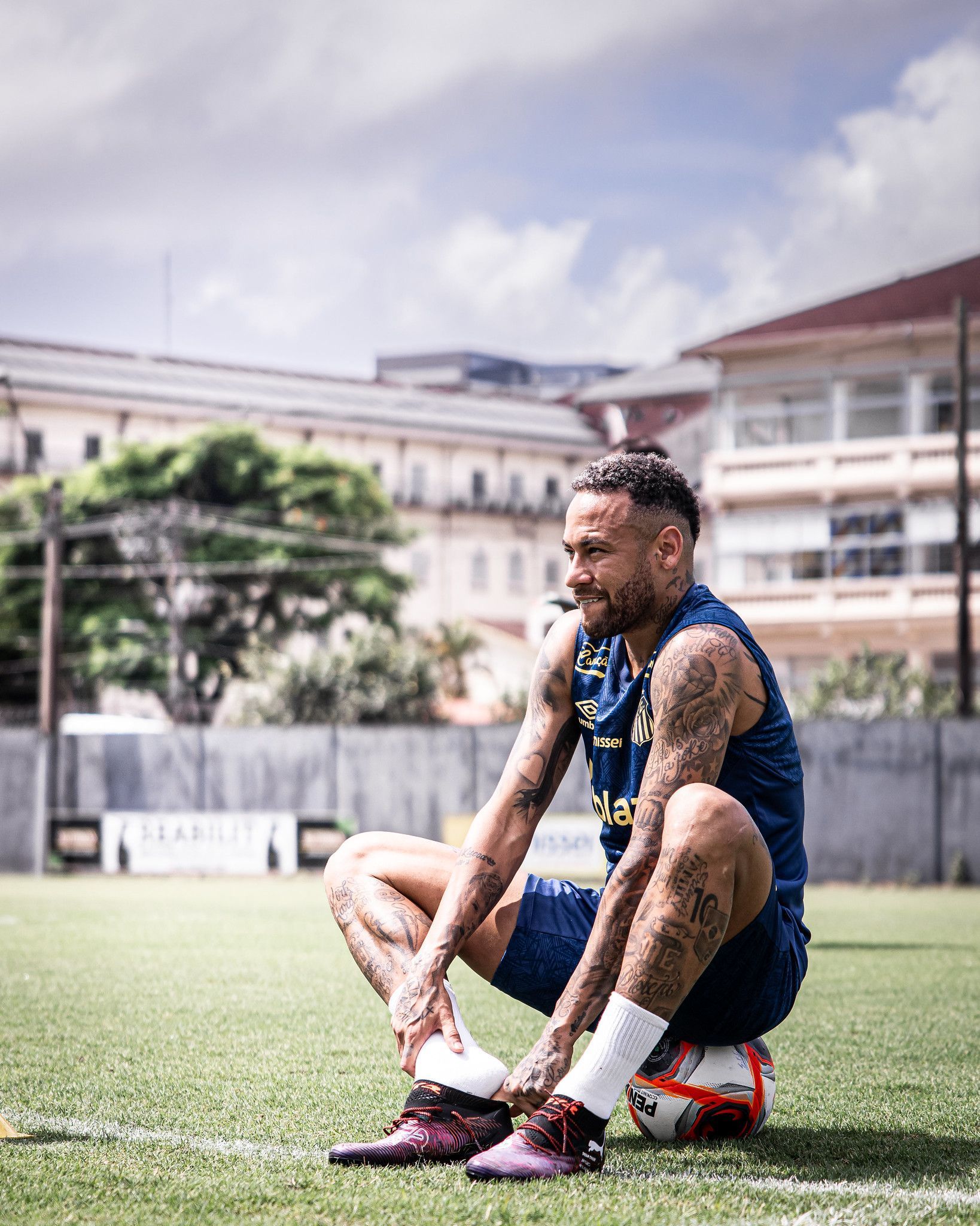 Presidente do Santos revela influência de Neymar para recuo em jogo no Allianz