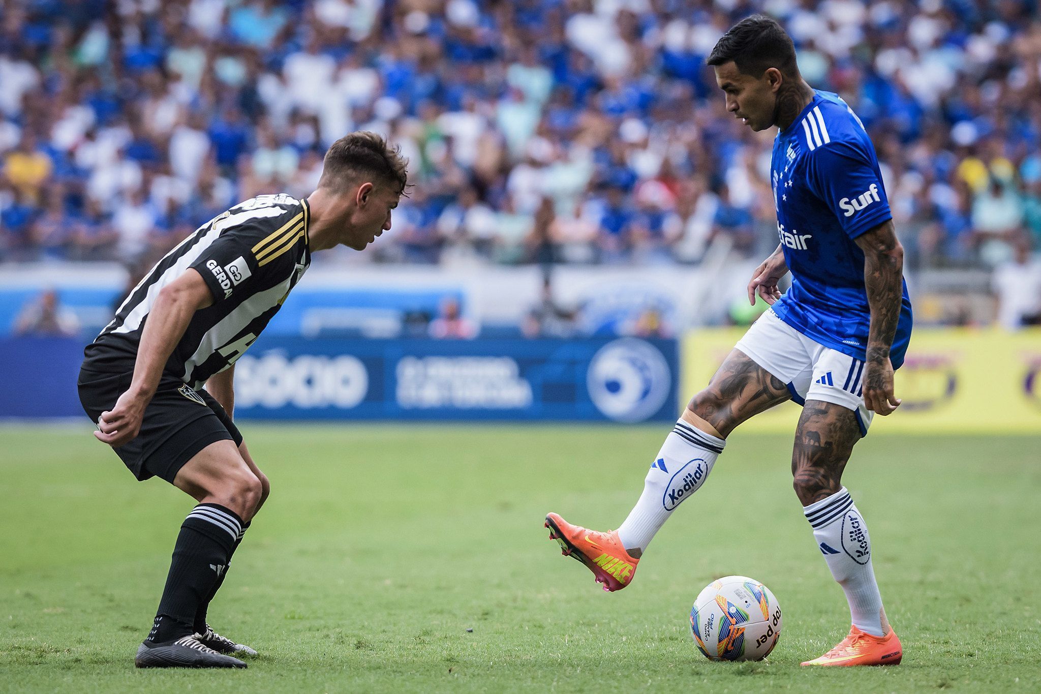 Titular do Atlético elege atacante do Cruzeiro entre os ‘mais chatos’ de enfrentar