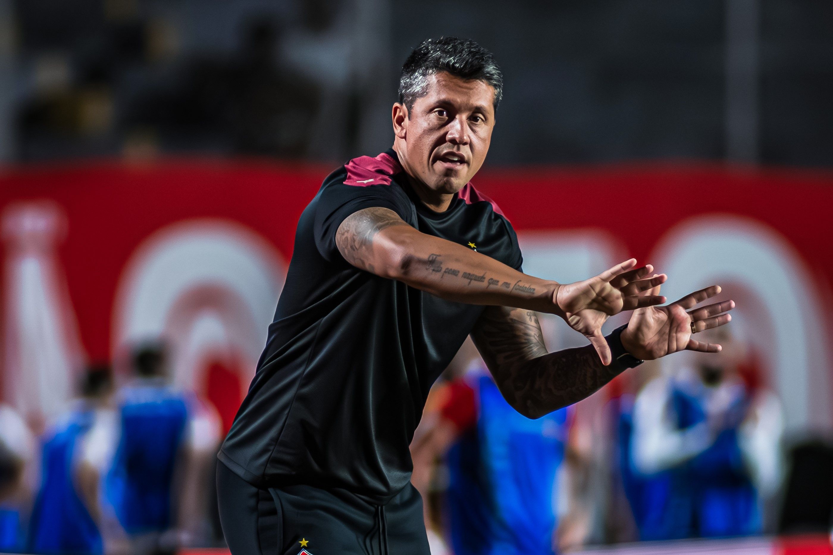 Invicto na temporada, Carpini quer extrair mais do Vitória: 'Muitos erros'