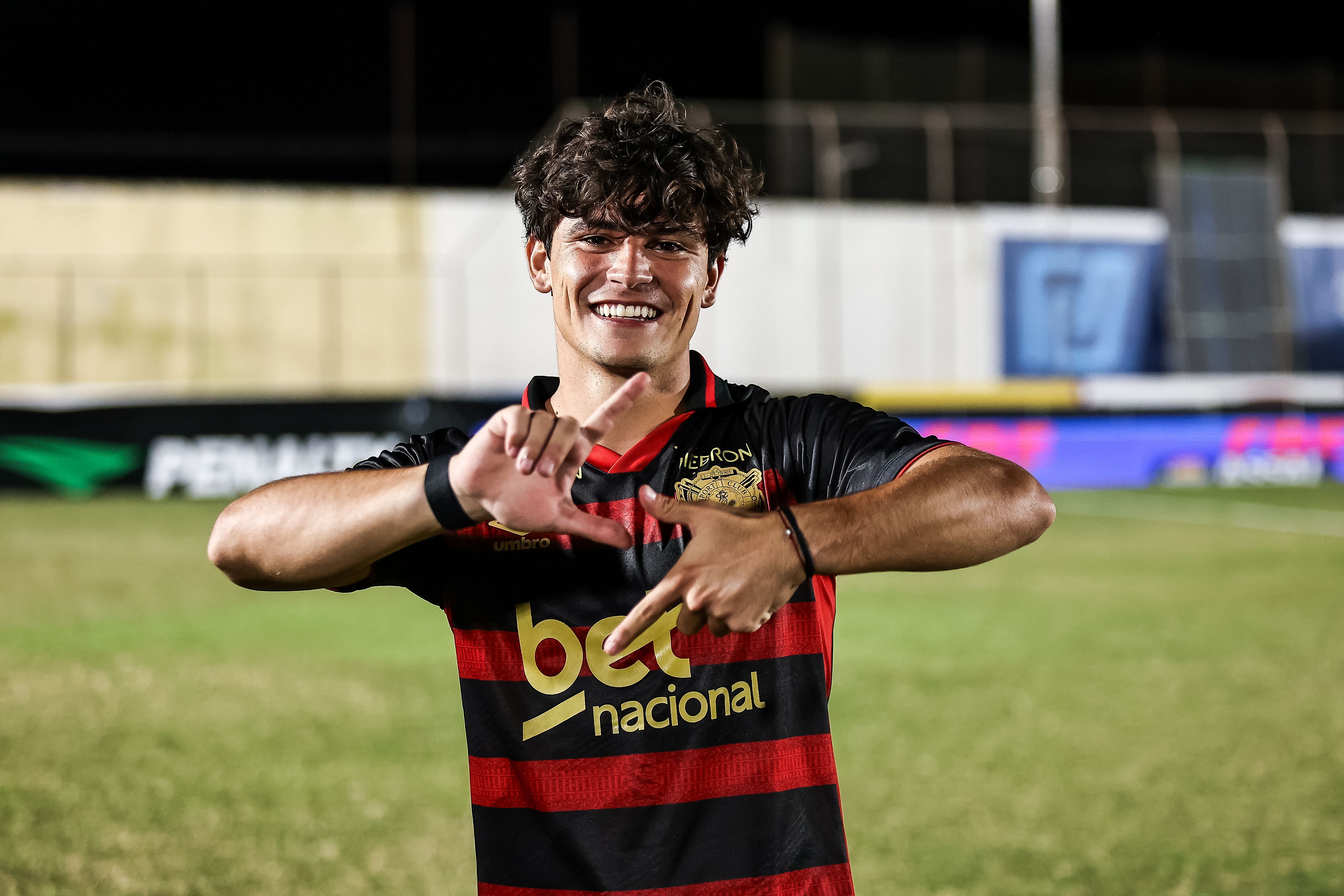 Em alta no Sport, Lenny Lobato se destaca como um dos maiores goleadores de 2025