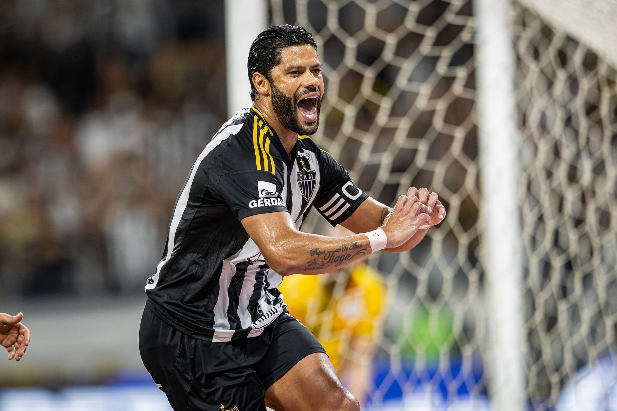 Hulk e Alonso ganham apelidos inusitados de elenco do Atlético; assista