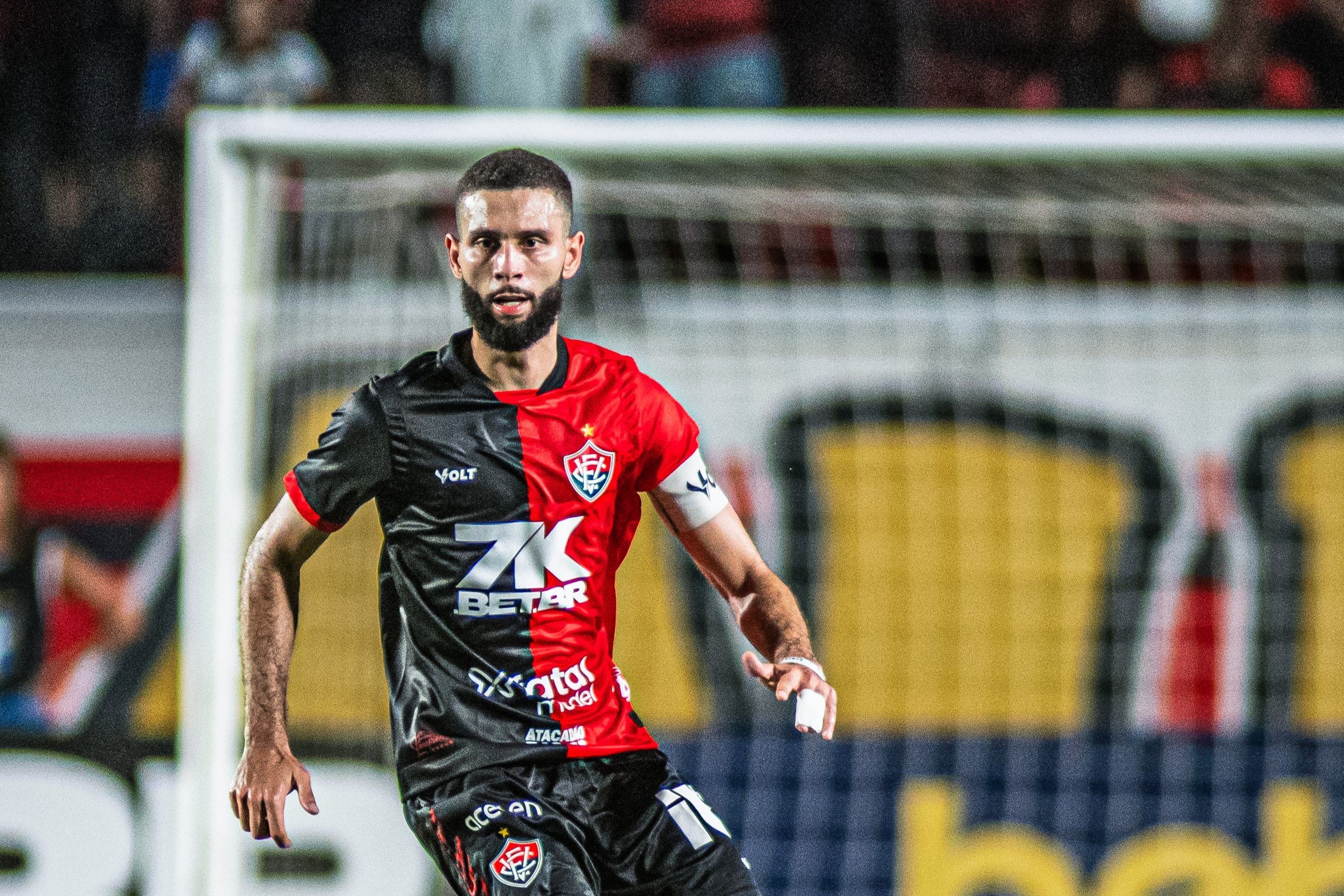 Vitória anuncia venda de Wagner Leonardo para o Grêmio; veja valores