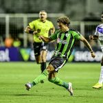 Atacante do América reage a vaias após classificação ‘sofrida’ no Mineiro