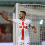 Inter vence São Luiz, se classifica para semifinal e assume liderança do Gauchão