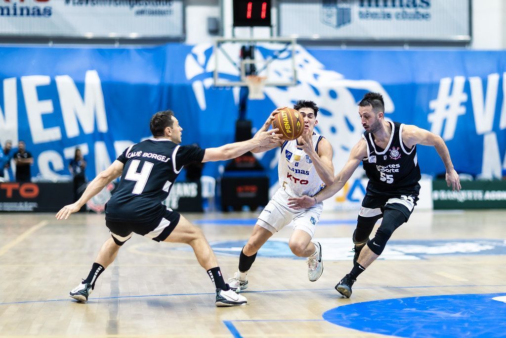 Em casa, KTO Minas perde para o Corinthians, mas segue líder do NBB