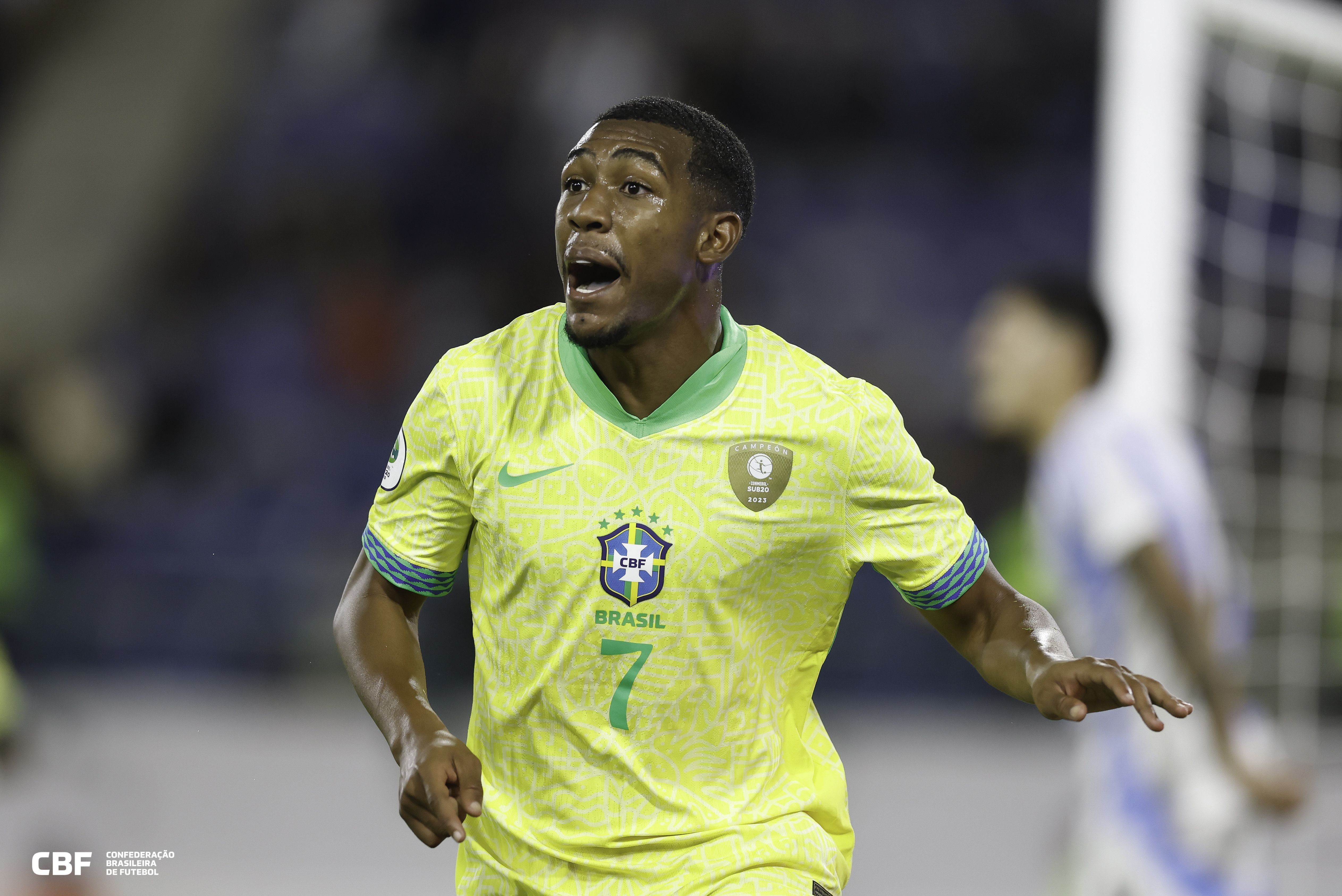 Após título pela Seleção, atacante reforça o Vasco na Copa do Brasil