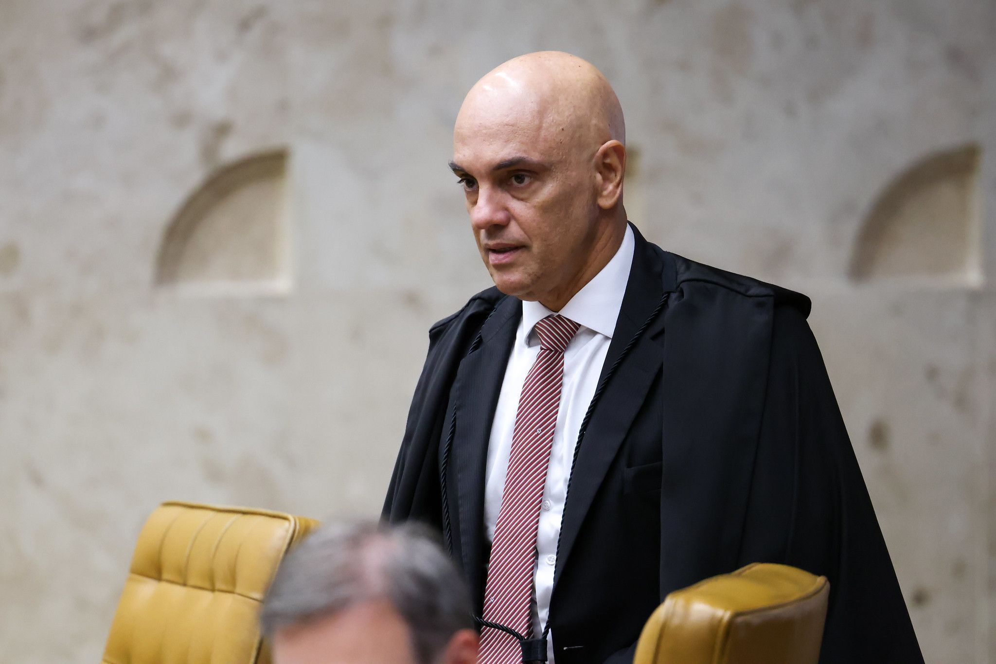 Moraes determina bloqueio do Rumble no Brasil; rede social processa ministro nos EUA