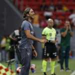 Pressão sobre São Paulo e Zubeldía aumenta antes de clássico com o Palmeiras