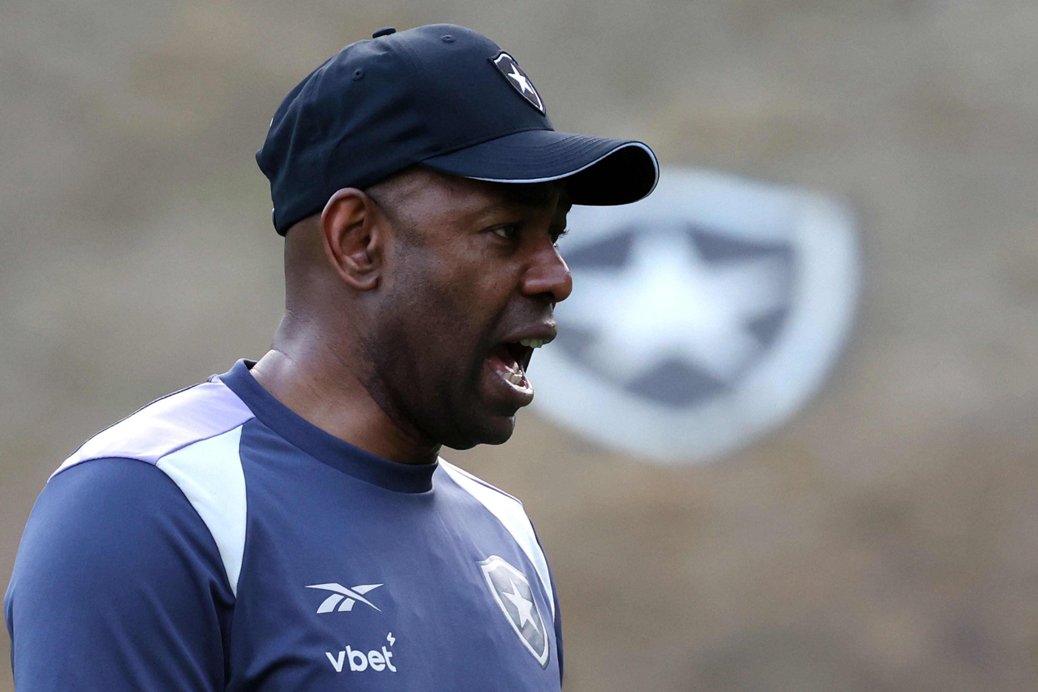 Com Caçapa, Botafogo 'joga a vida' no Carioca contra o Boavista