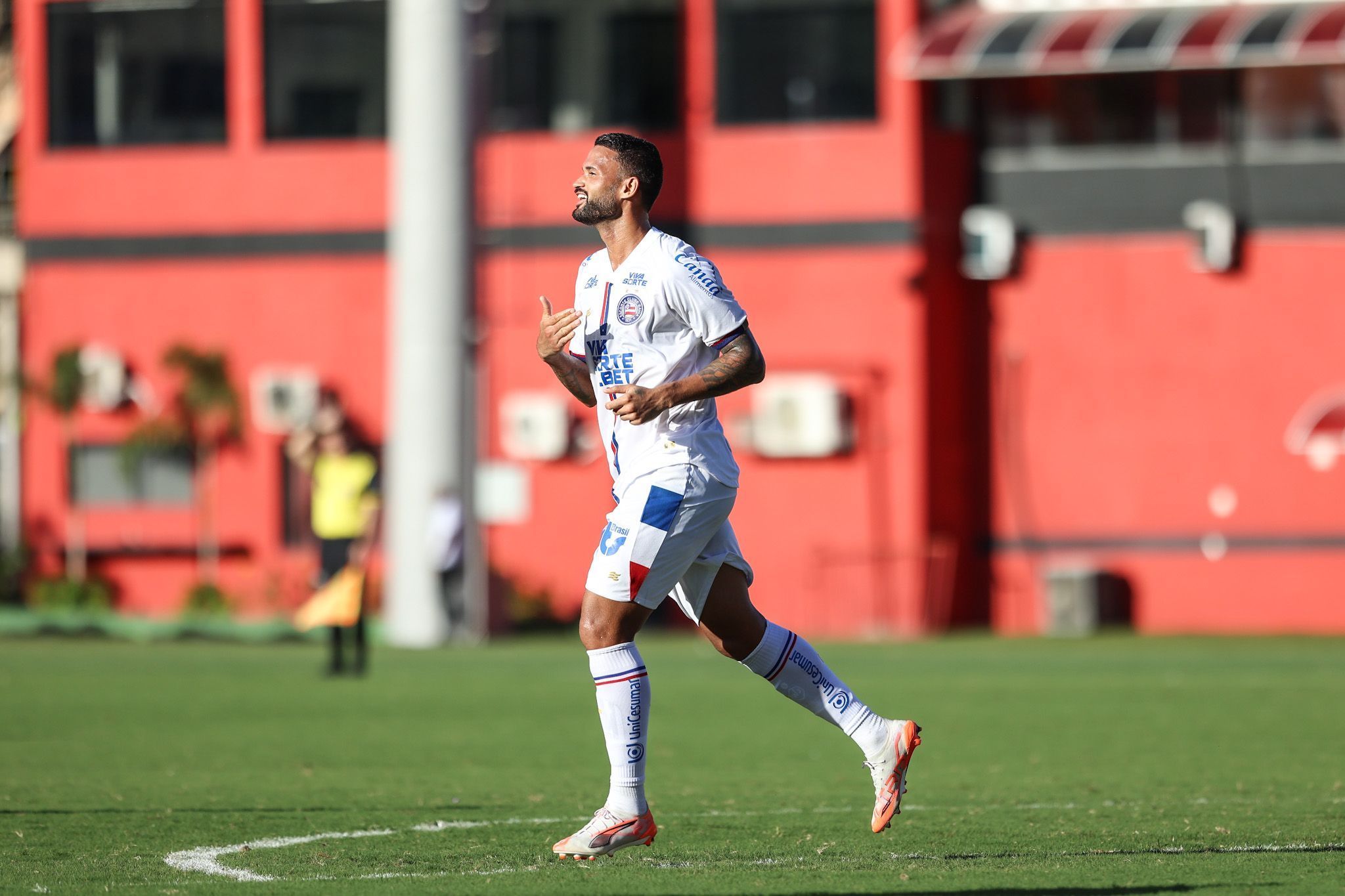 Bahia vence o Barcelona-BA pelo Baianão em último teste antes da Libertadores