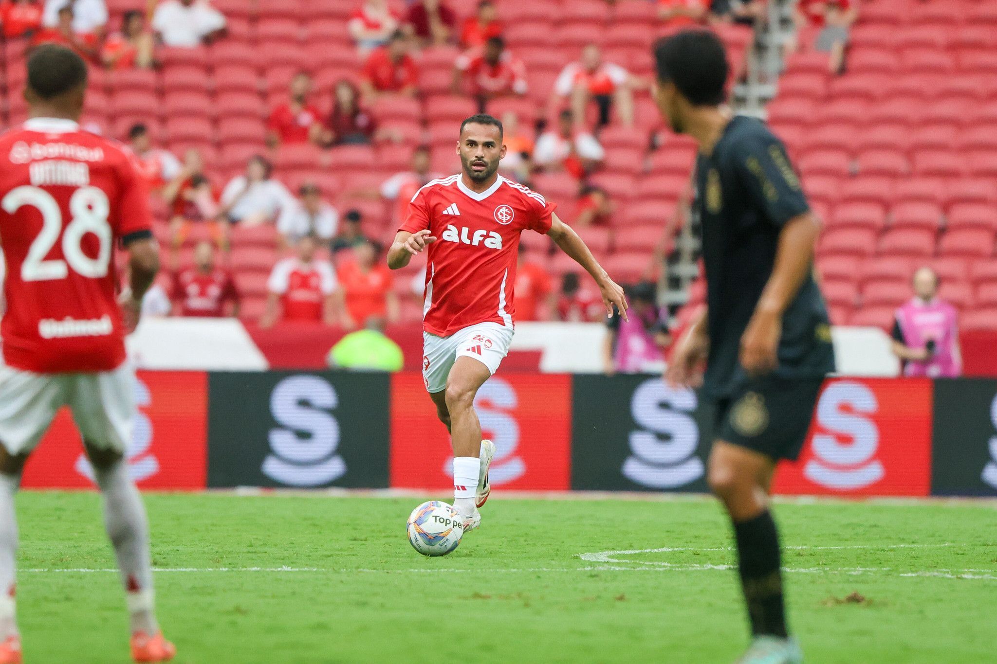 Saiba por que o Santos fez tanto esforço para contratar Thiago Maia