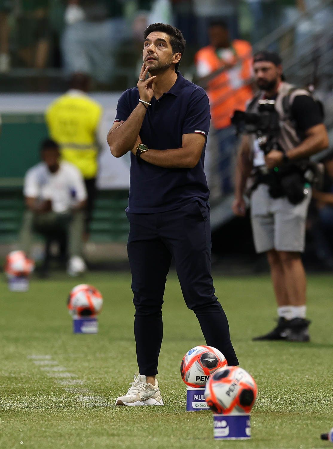 Lesões preocupam Abel, e Palmeiras fica com elenco ainda mais curto