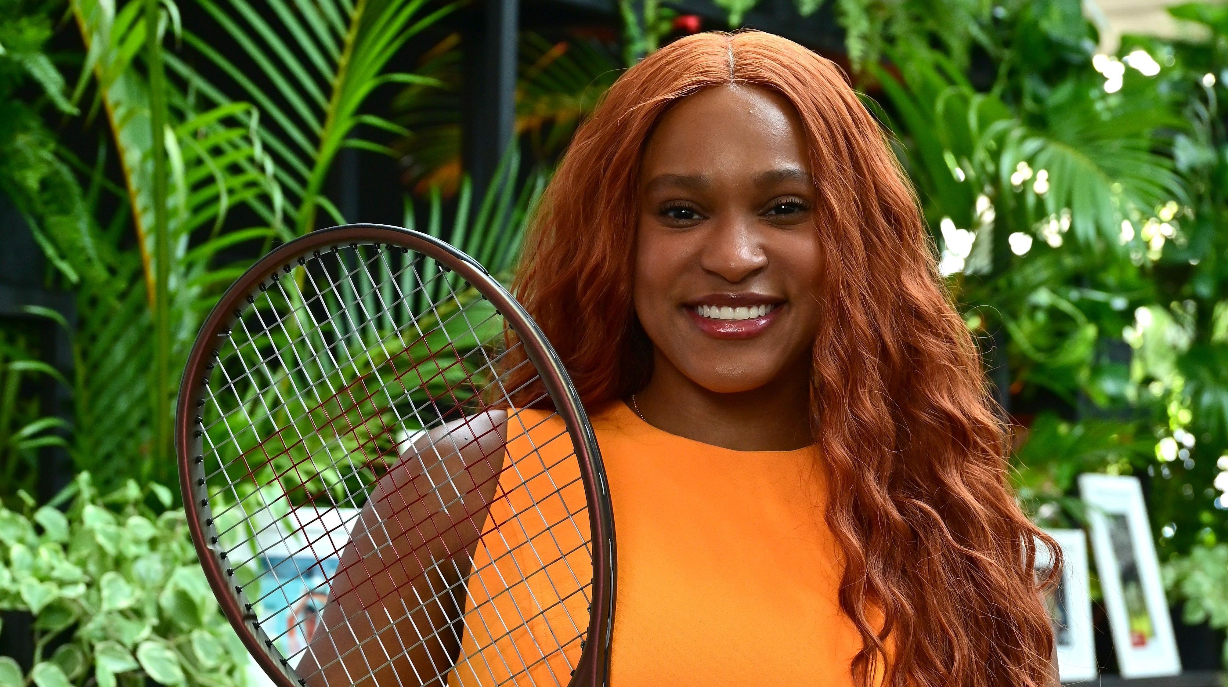Rebeca Andrade aparece com novo visual para o Rio Open; veja