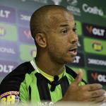 Mariano pede paciência e rasga elogios a William Batista, técnico do América