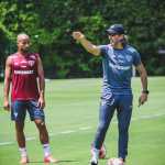 São Paulo se reapresenta após derrota, e titular segue afastado