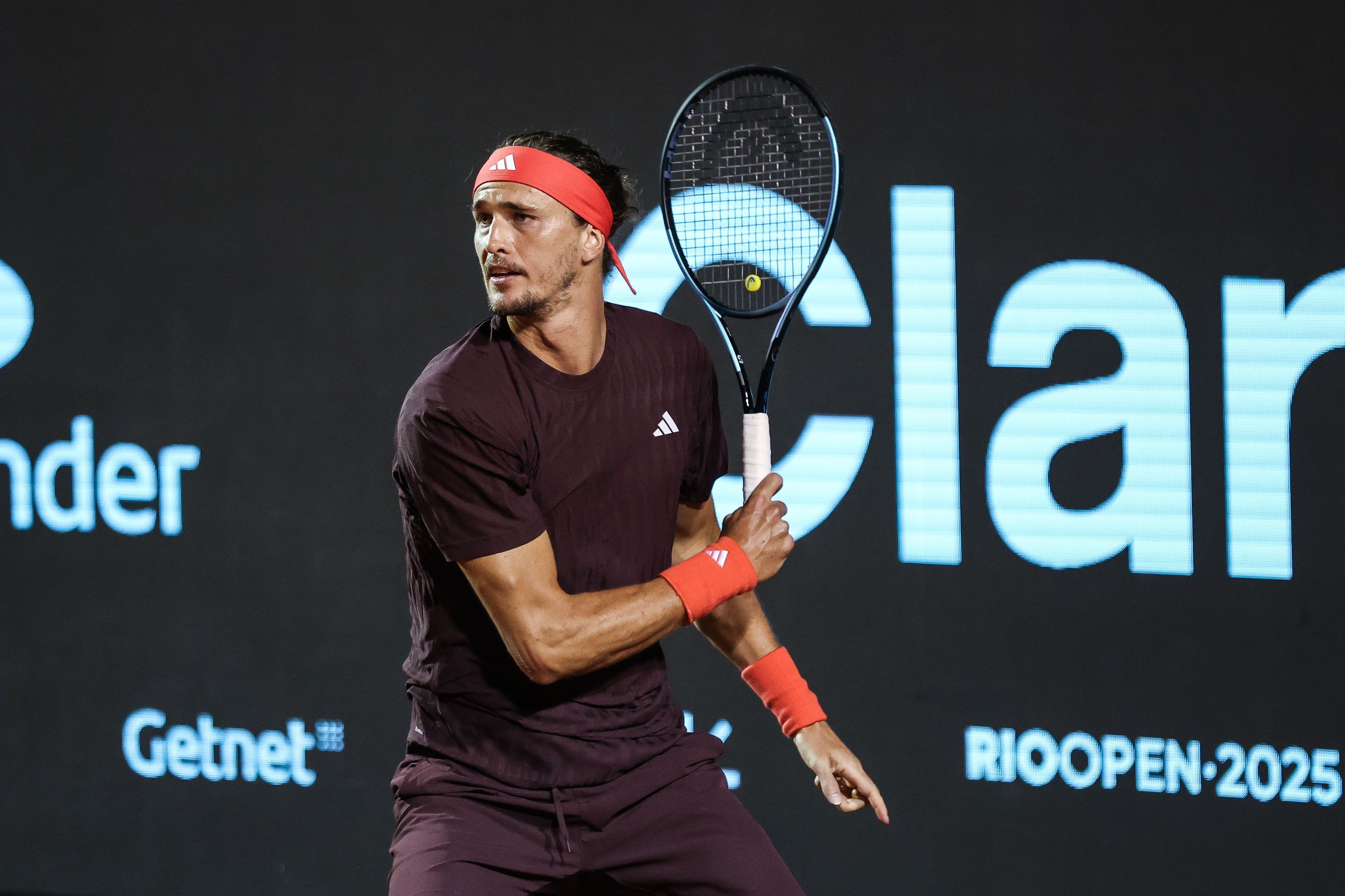 Alexander Zverev vence Bu e confirma favoritismo no Rio Open