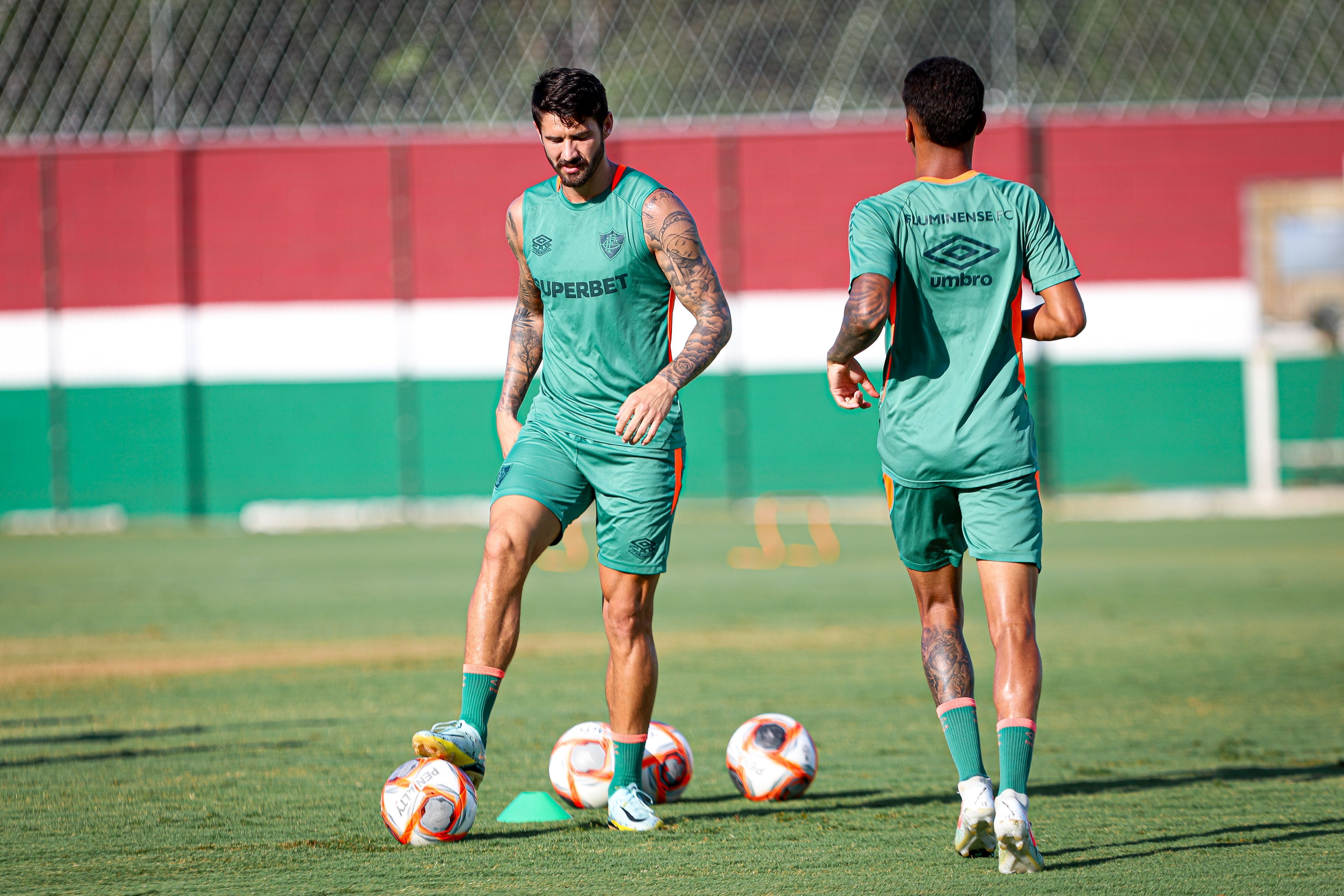 Recém-chegados, reforços devem ser relacionados por Mano Menezes no Fluminense