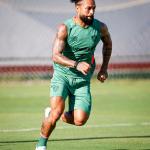 Otávio é apresentado no Fluminense e se derrete por ex-companheiro Hulk
