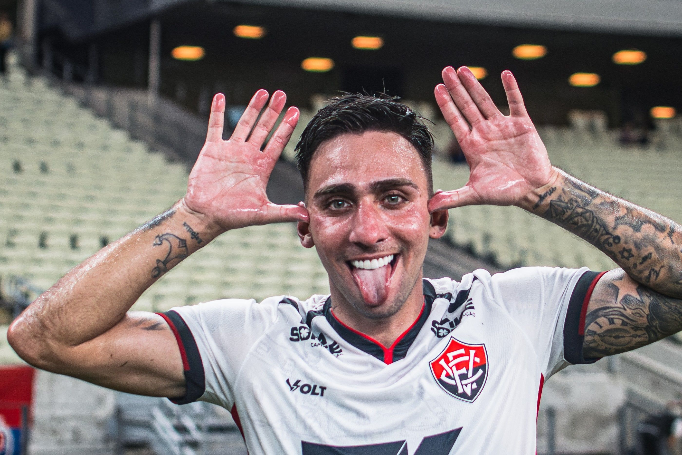 Ex-Corinthians, Mosquito revela segredo de bom momento no Vitória: 'Cabeça boa'