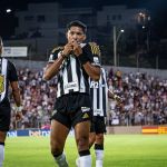 Rony brilha, Atlético bate Tombense e enfrenta América na final do Mineiro
