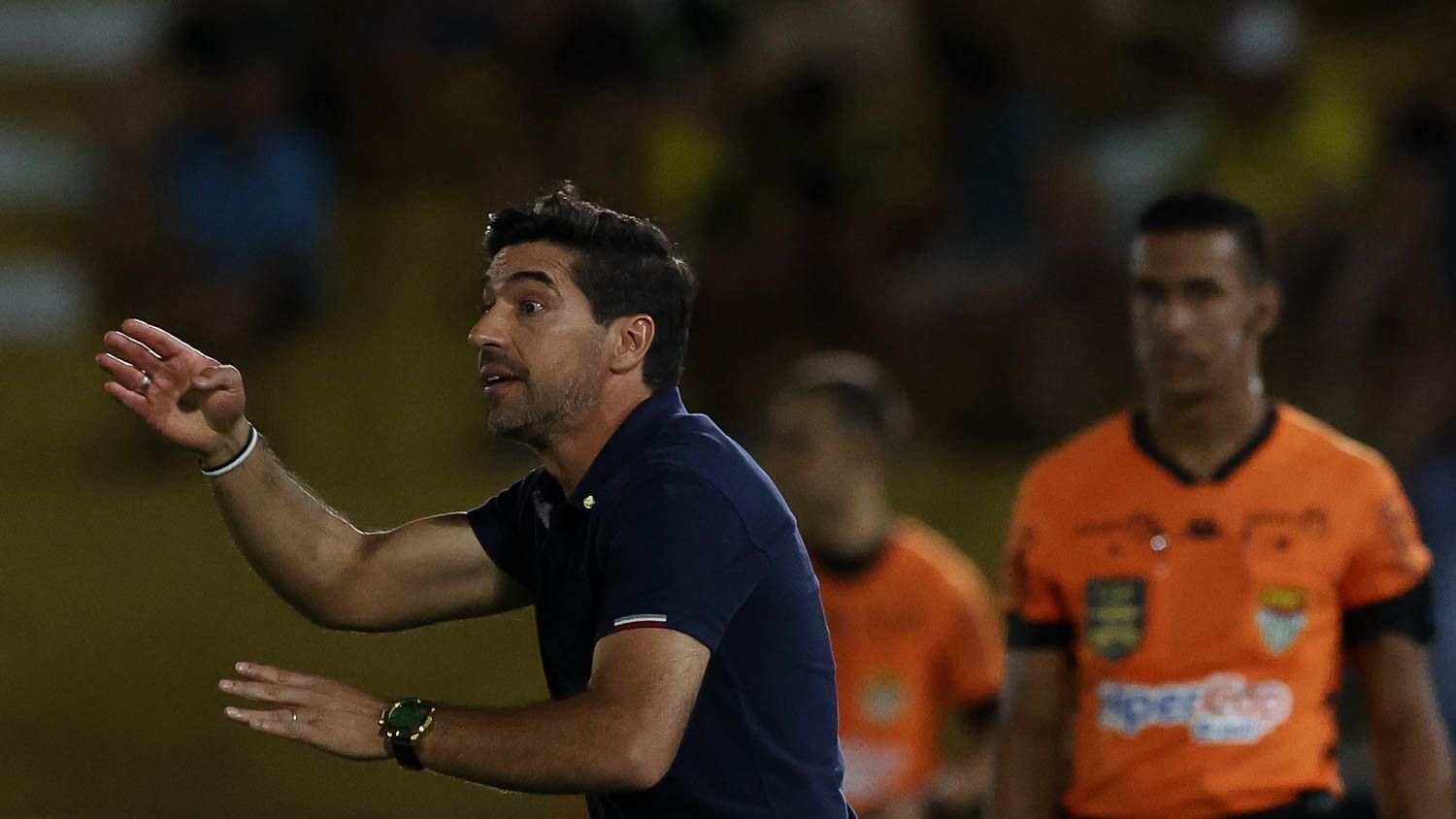 Entenda os planos de Abel Ferreira para Vitor Roque no Palmeiras