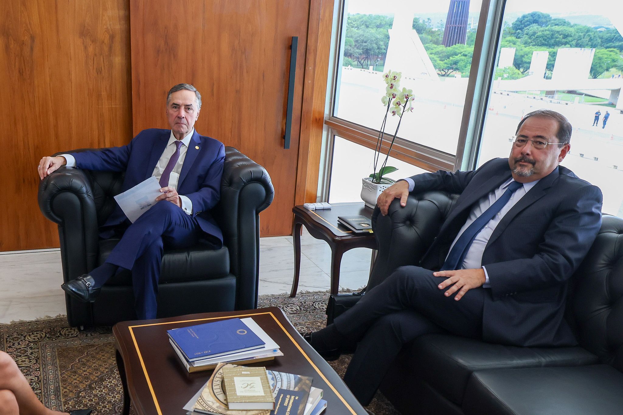 Advogado de Bolsonaro tem reunião com presidente do STF