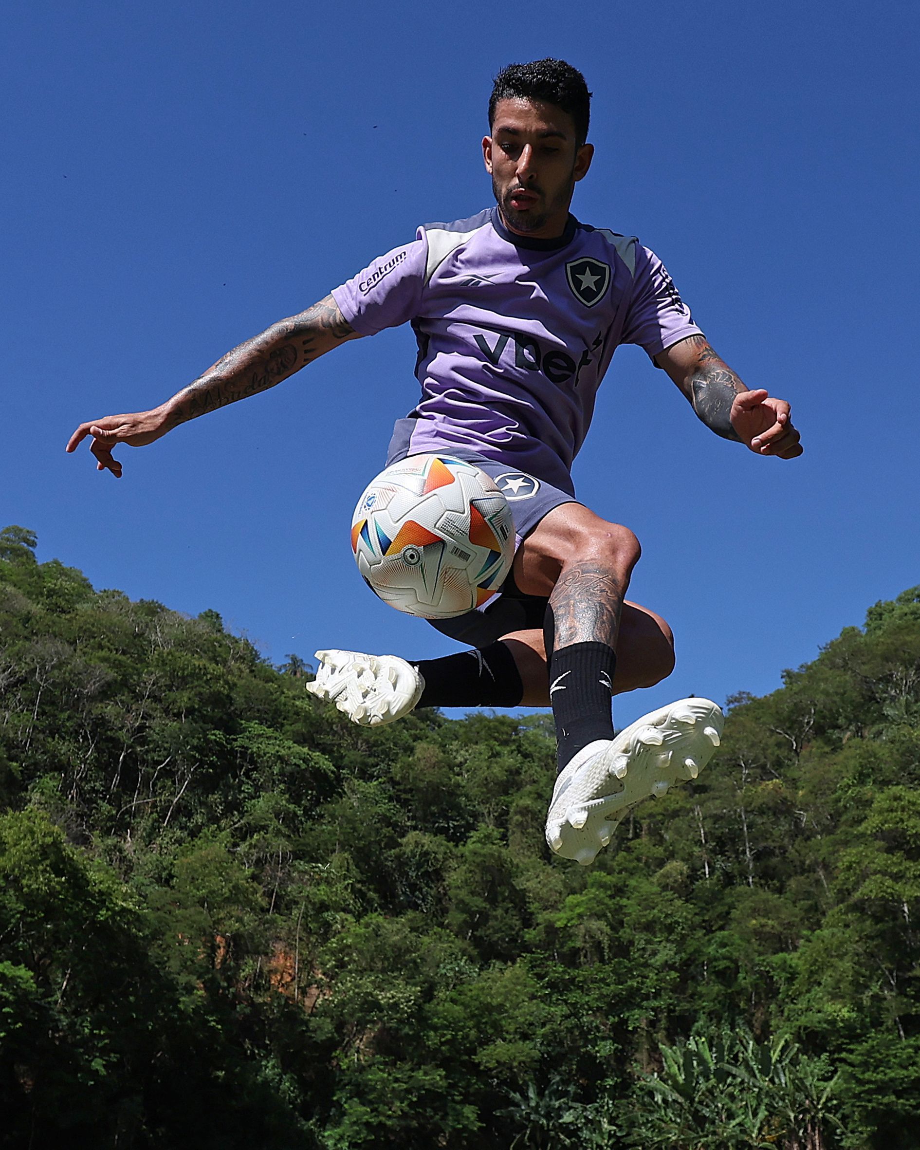 Santiago Rodríguez inicia treinos no Botafogo, mas não enfrenta o Racing
