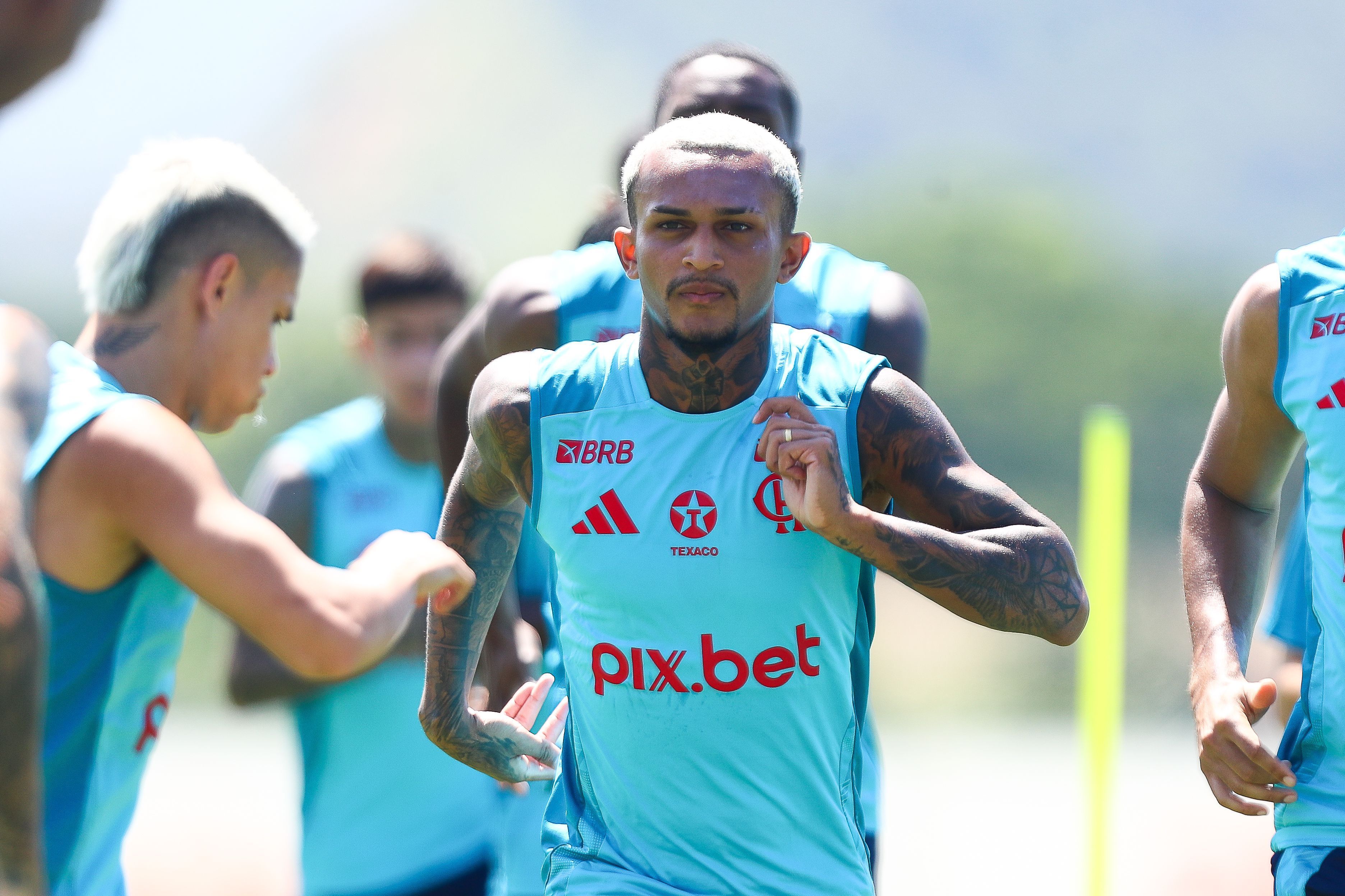 Titular do Flamengo 'dobra de preço' e aparece entre os mais valorizados do mundo