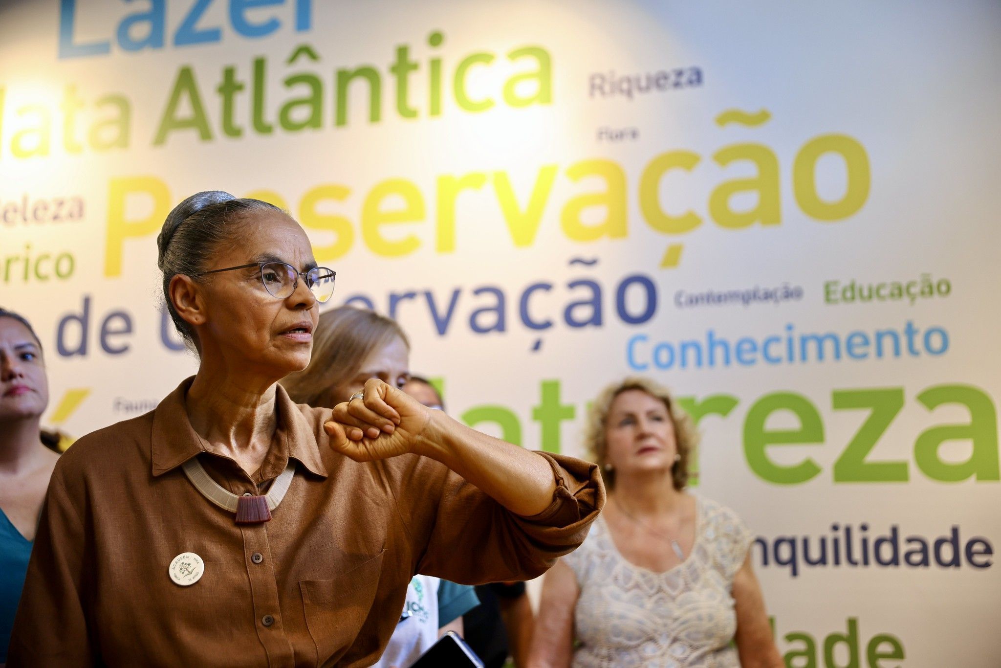 Governo antecipa estado de emergência para combater incêndios em áreas vulneráveis