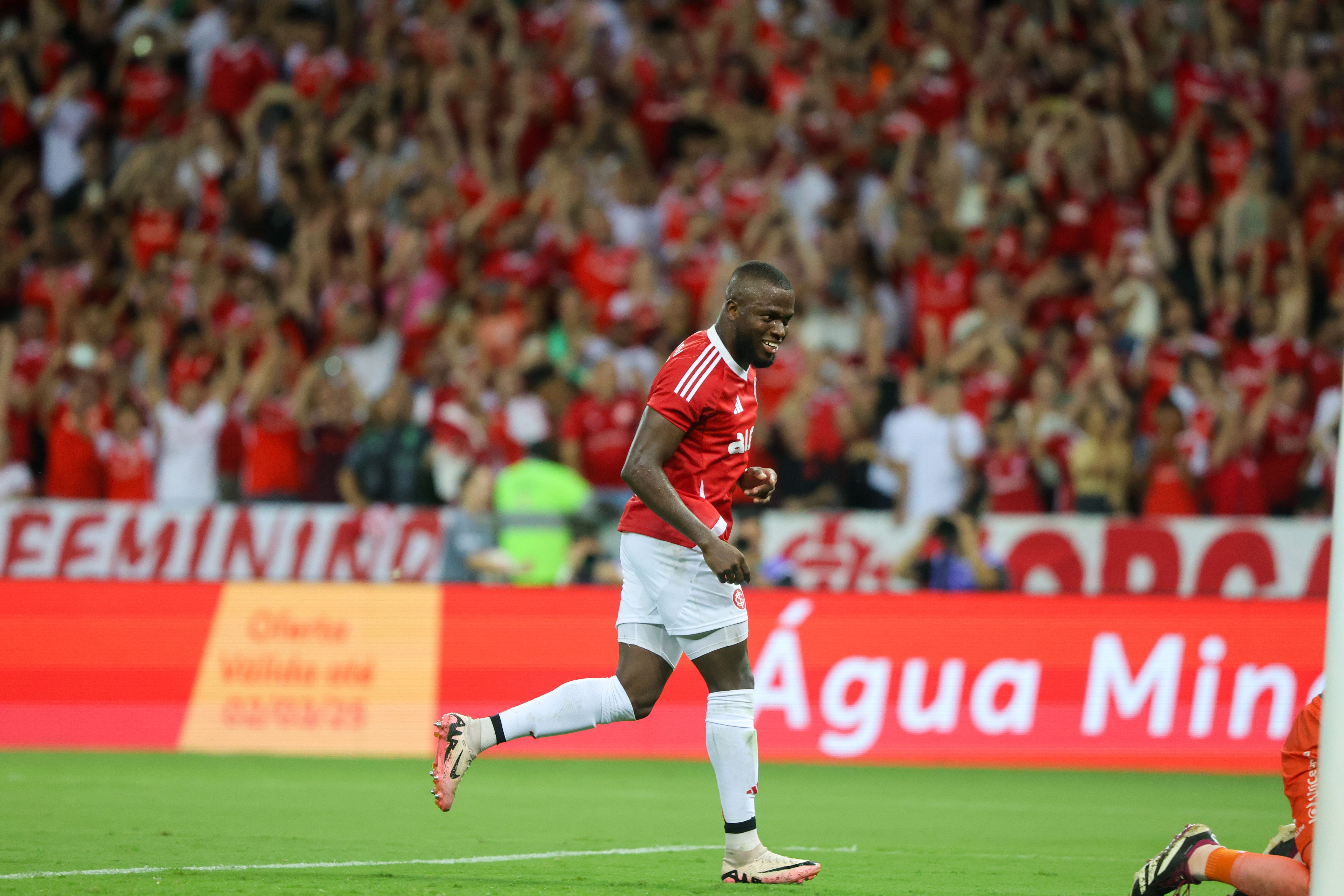 Com tranquilidade, Inter vence Caxias e avança à final do Gauchão