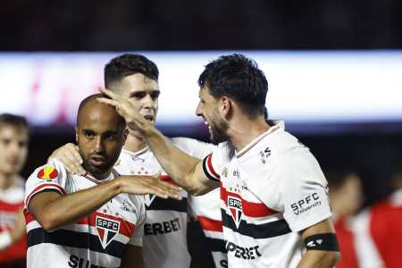 Fotos do gol de Calleri, que colocou o São Paulo na semifinal do Paulistão