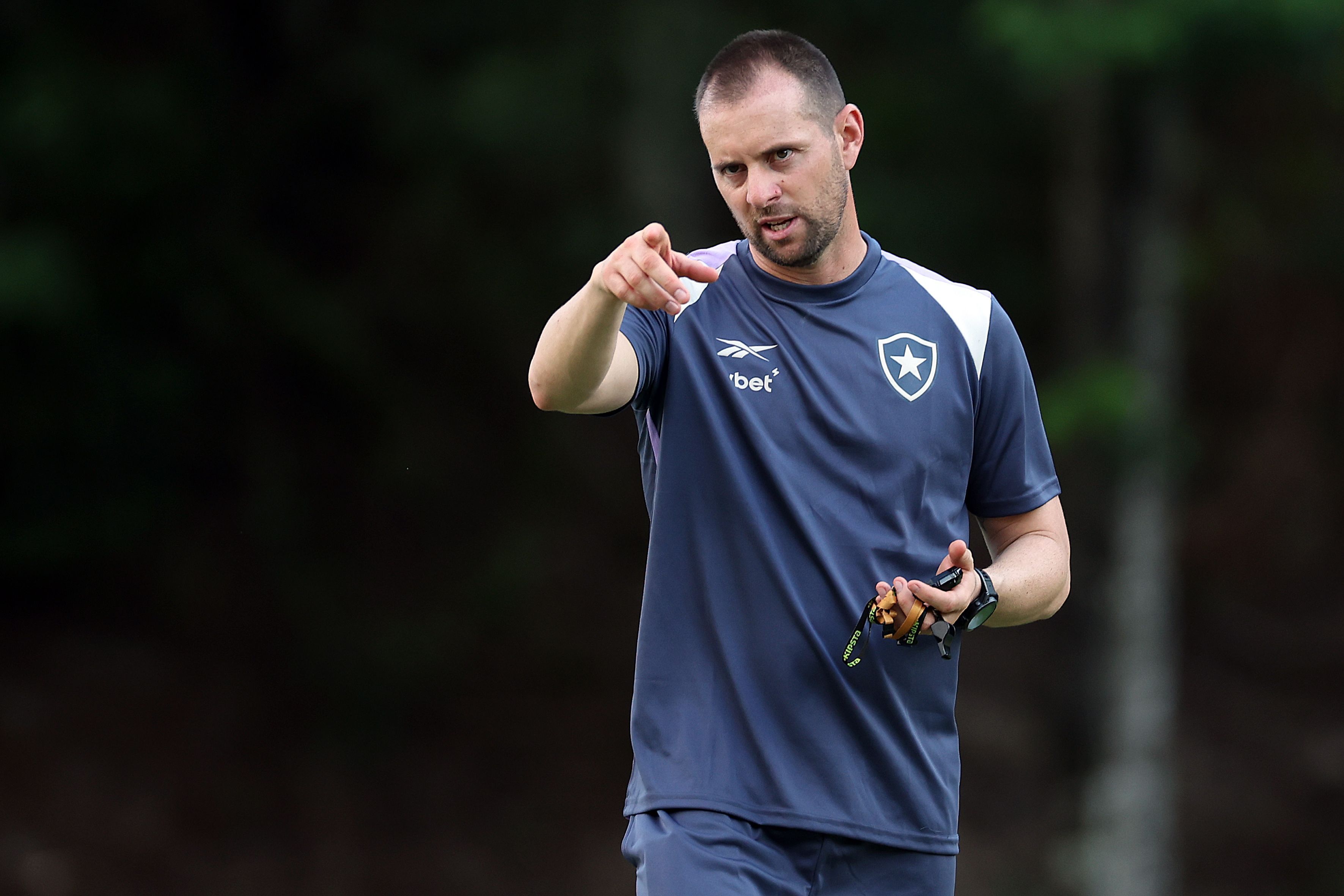 Preparador físico projeta trabalho no Botafogo até o início do Brasileirão